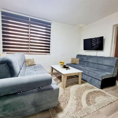 Apartman Family SJJ Exteriör bild