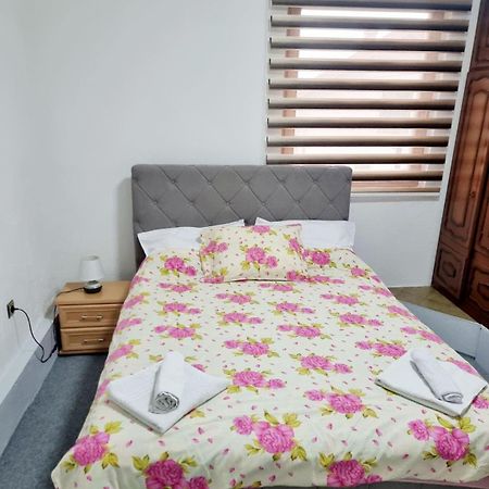 Apartman Family SJJ Exteriör bild