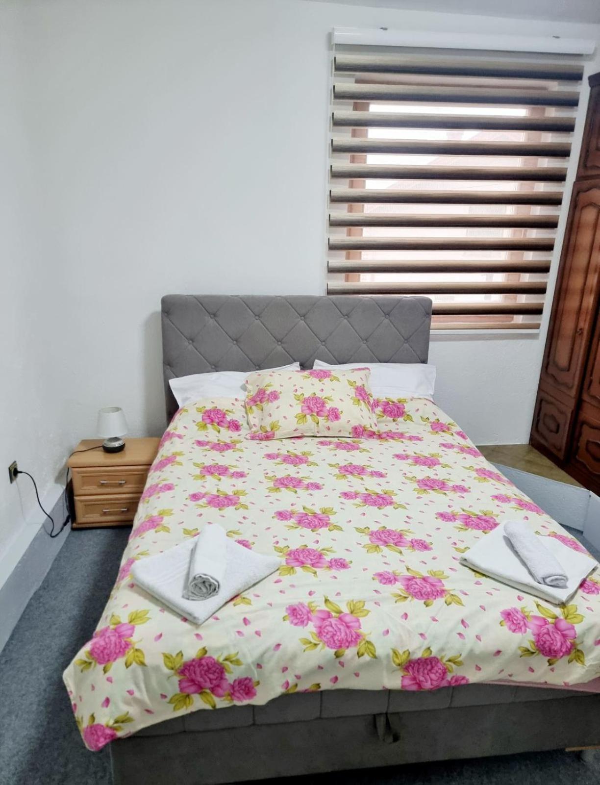 Apartman Family SJJ Exteriör bild